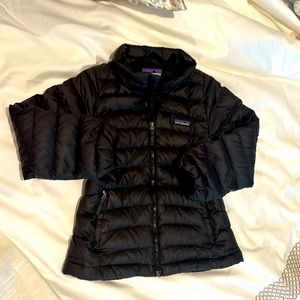 Girls size XS 5/6 Patagonia down puffer coat. Gently worn in great condition!